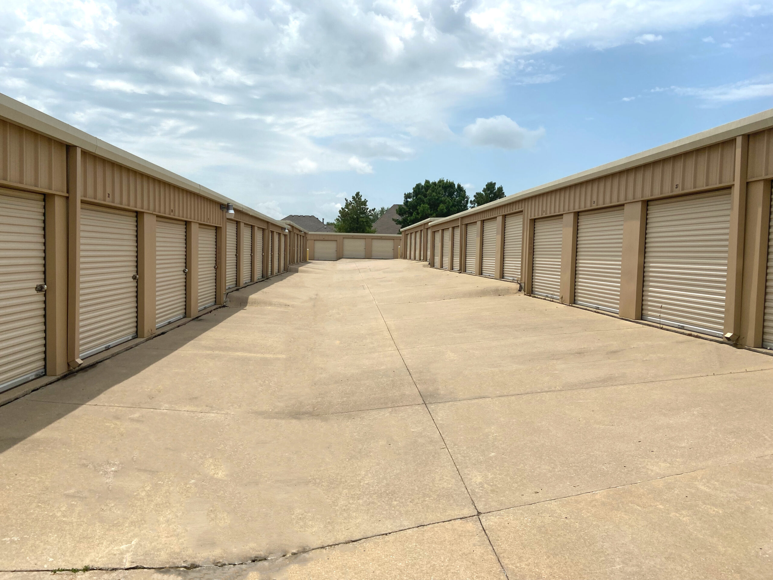 Self Storage Facility For Sale - sb2xrvb